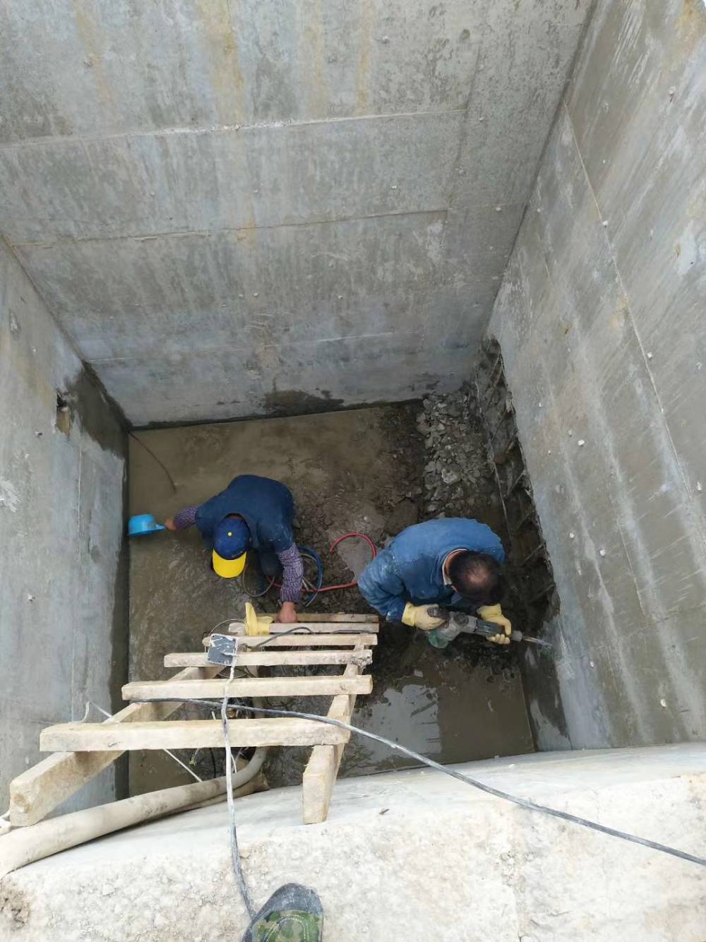商丘睢阳区水池堵漏